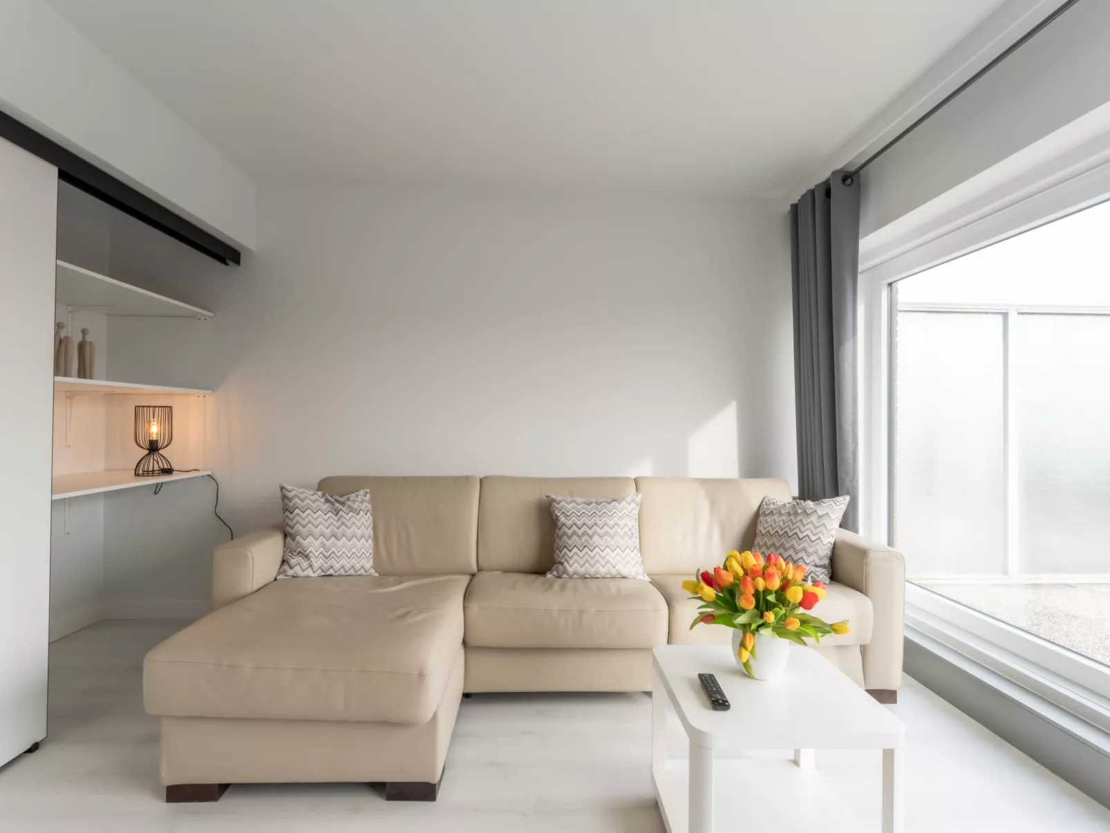 Ter Linde with two terraces-Binnen