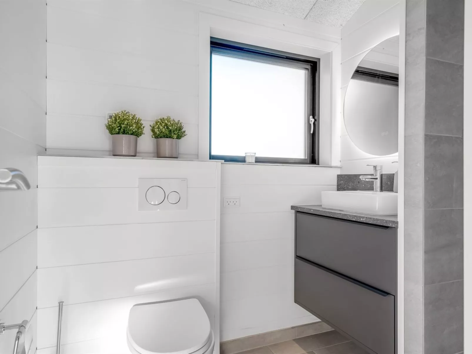 "Daren" - 700m from the sea-Binnen