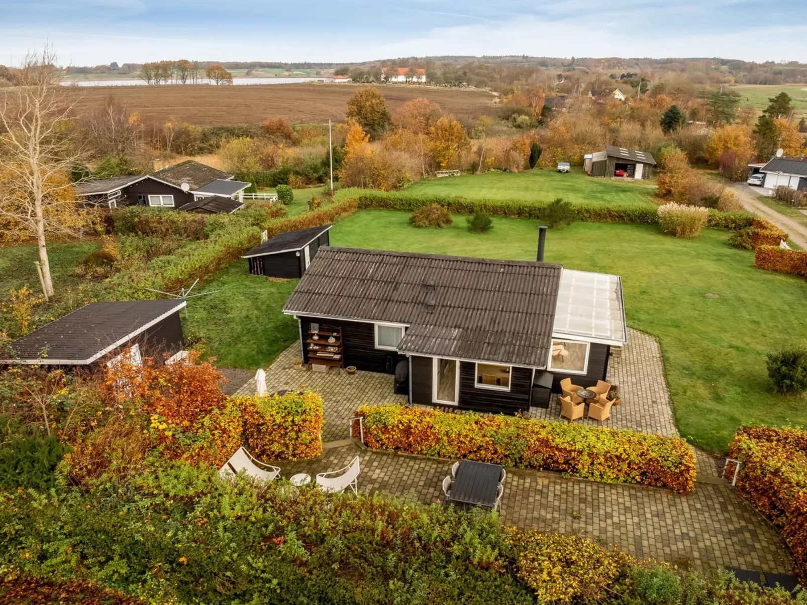 "Hjalma" - 250m to the fjord-Buiten