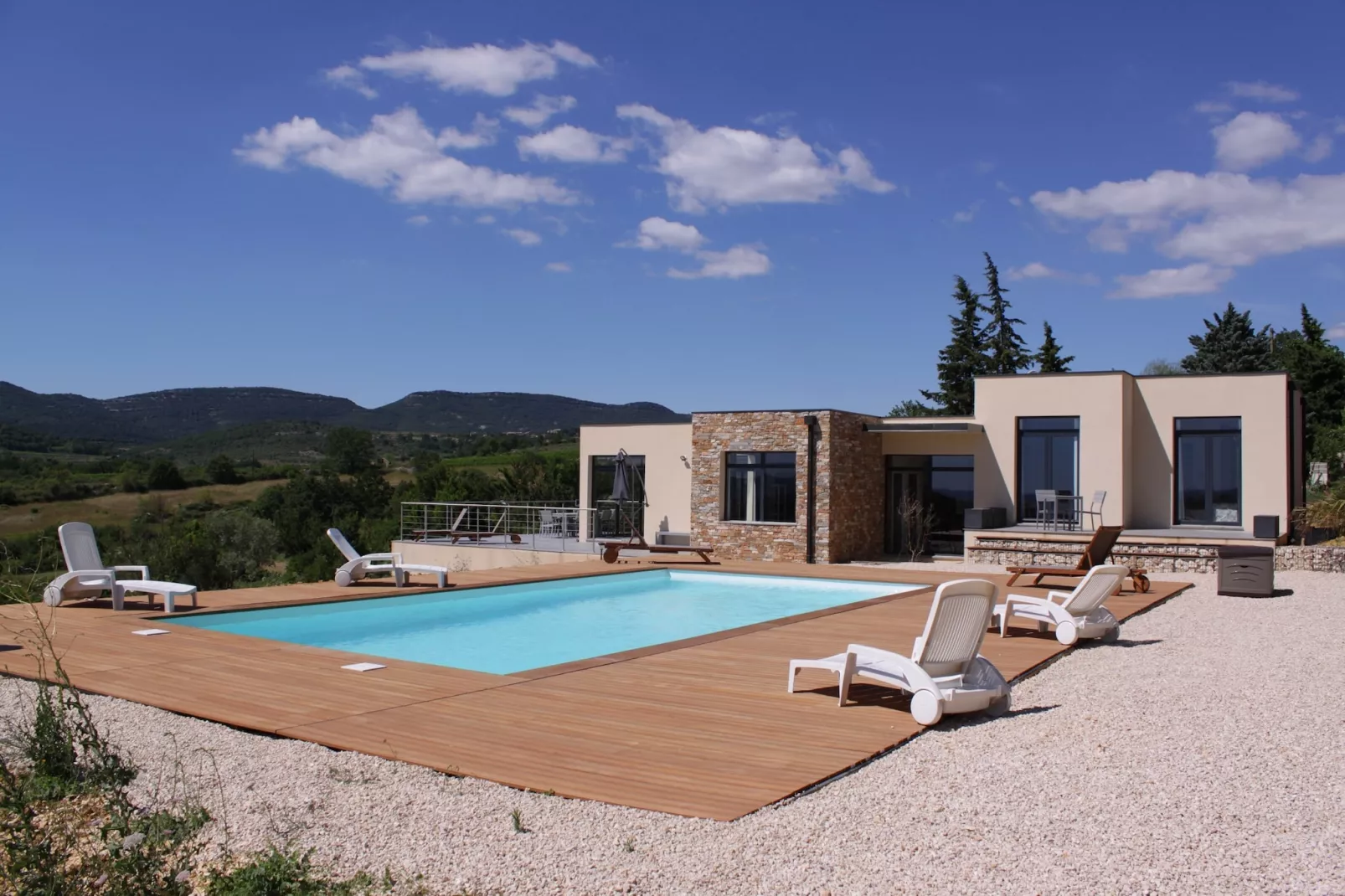 Villa moderne-Buitenkant zomer