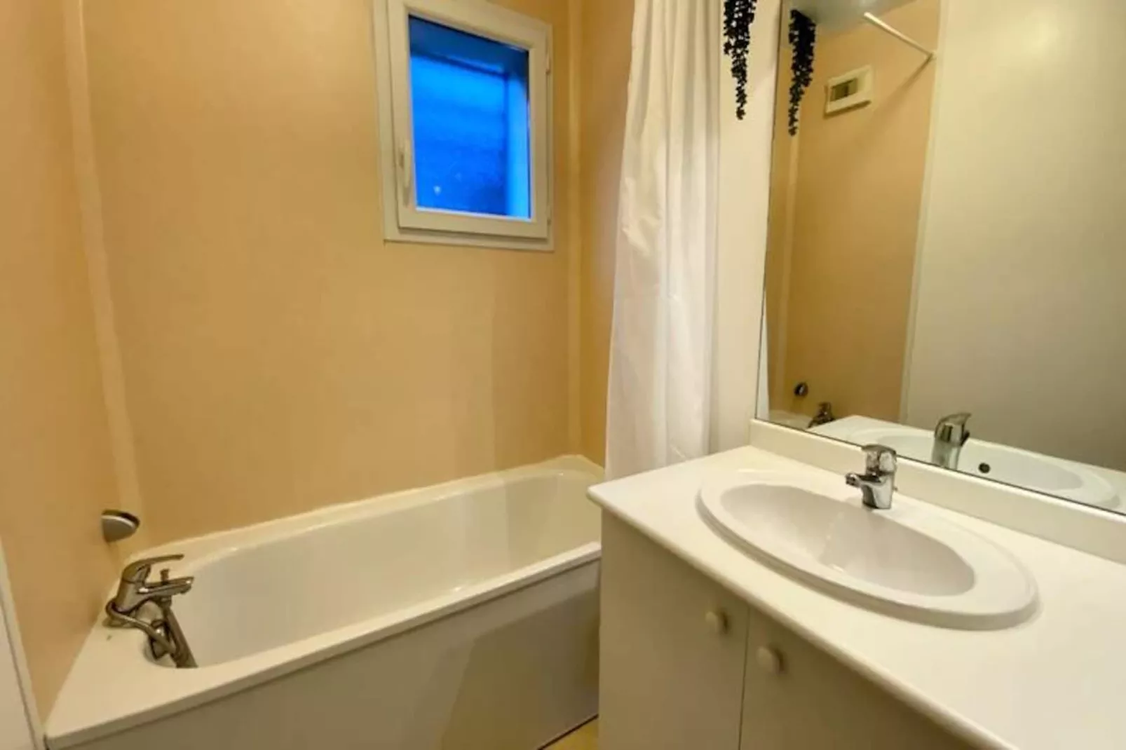 Résidence Les Na&iuml;ades G36 - 2 Chambres Pour 5 Personnes !-Niet-getagd