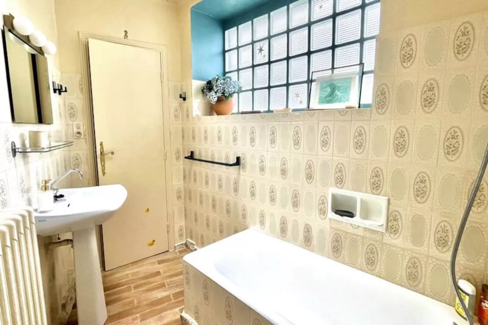 Résidence Rue De La Fontaine-Niet-getagd