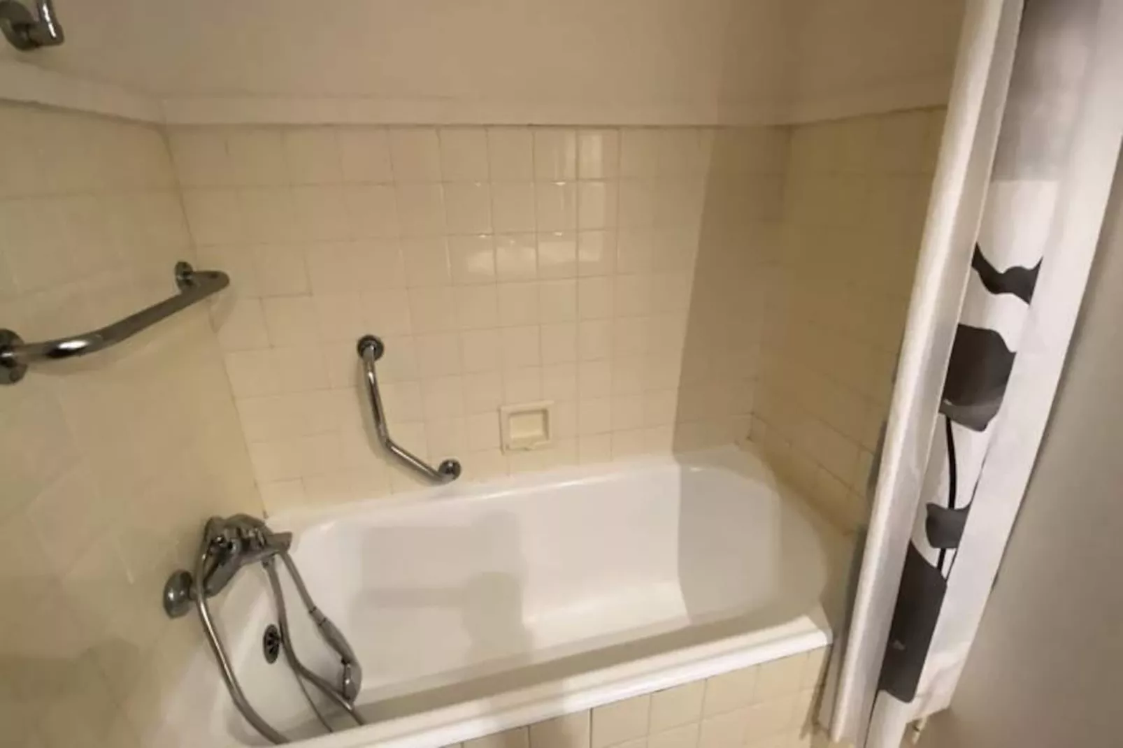 Résidence Royal Neige-Niet-getagd