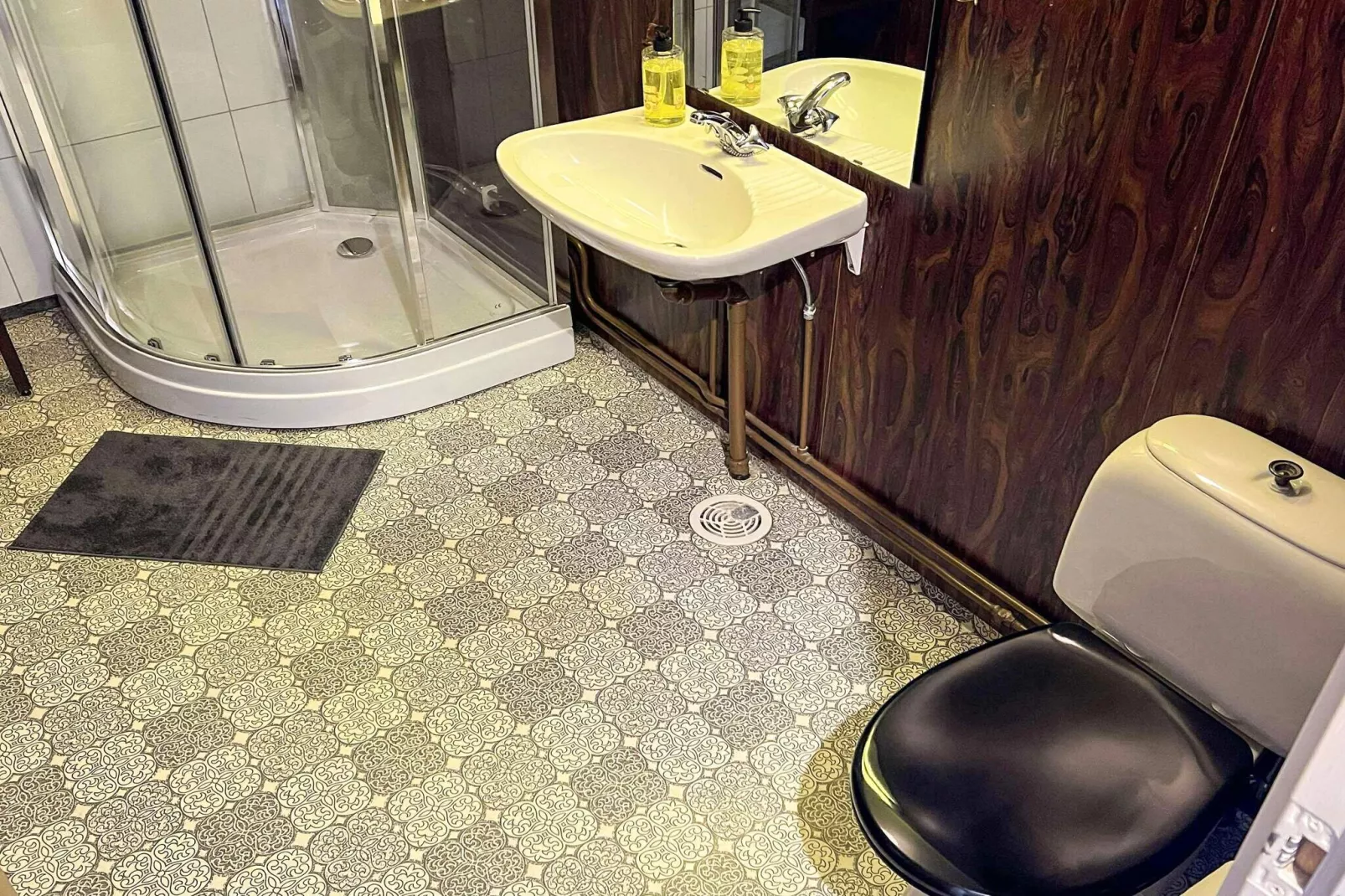 LINDESNES 306 - 65079-Binnen