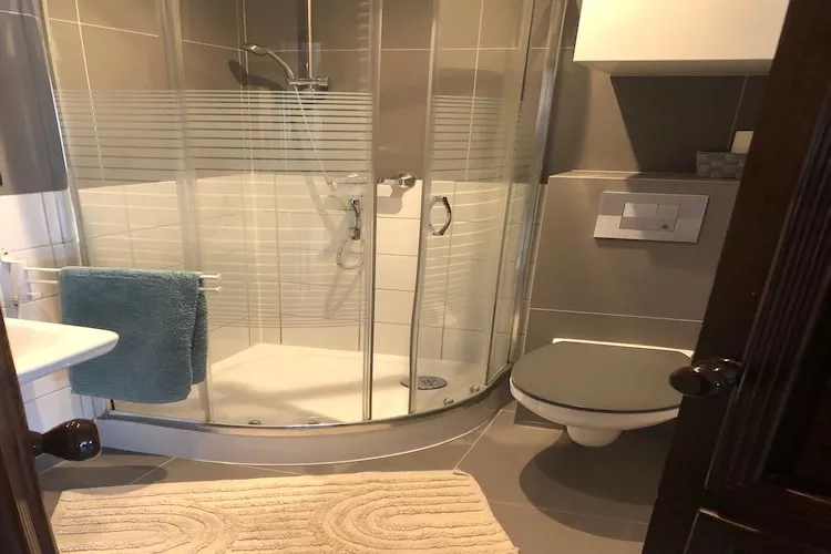 Bungalow Bieszkowice-Badkamer