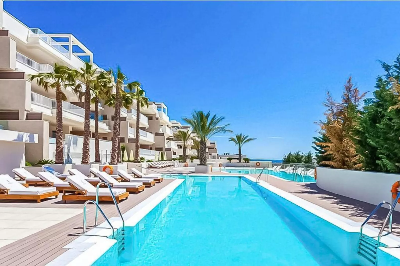 CT 158 - Lotus Jardinana-Zwembad