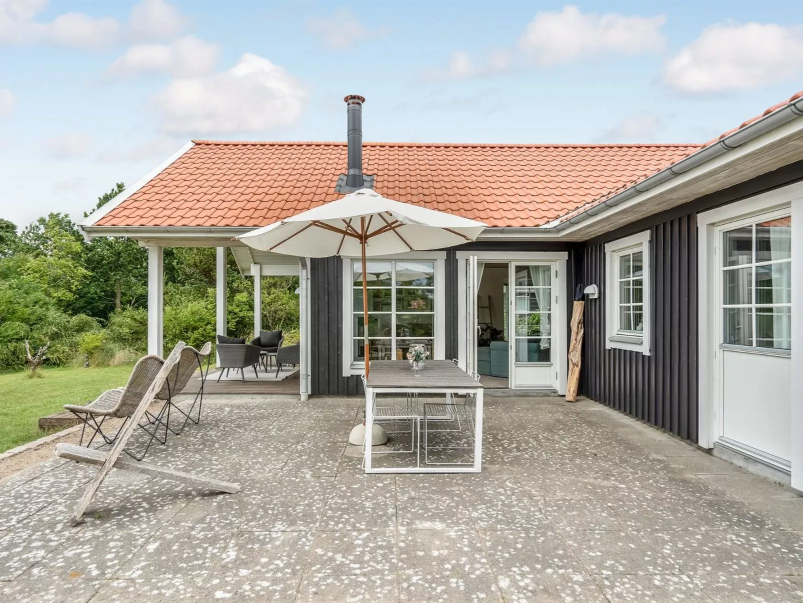 "Bernadete" - 50m to the fjord-Buiten