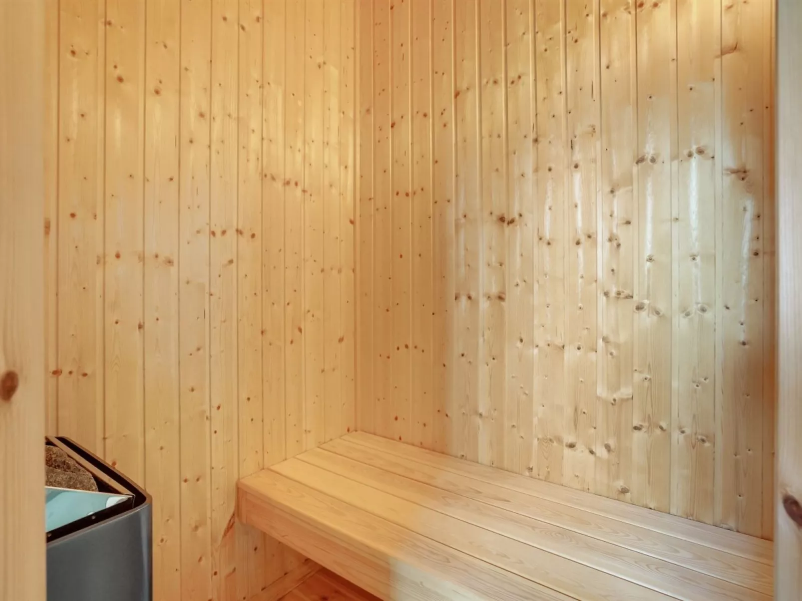 "Bessi" - 700m from the sea-Binnen