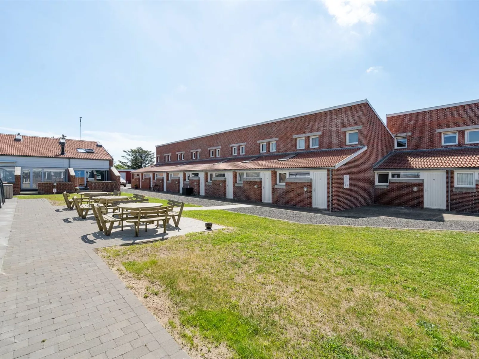 "Skarp" - 500m from the sea-Binnen