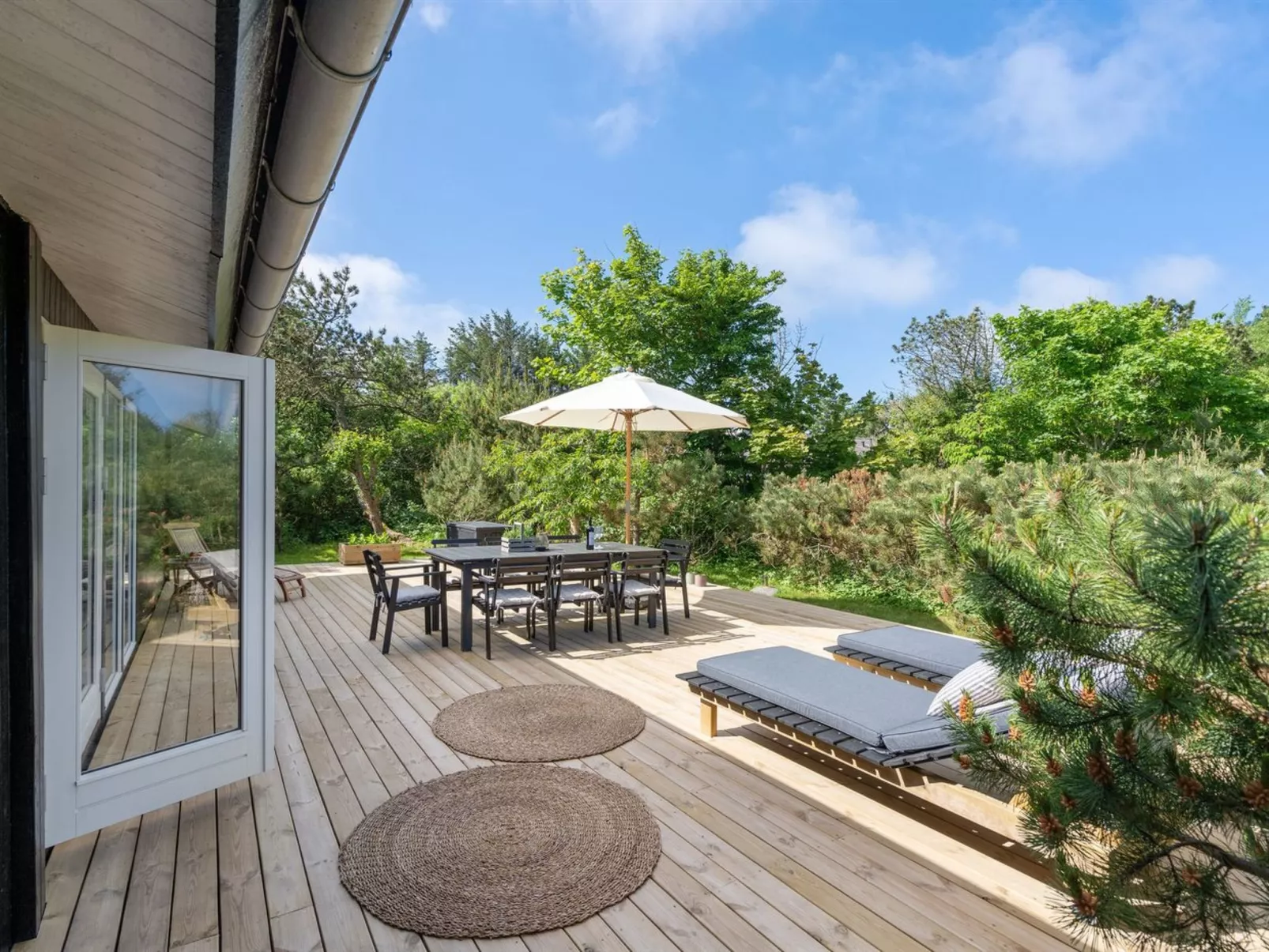 "Skogh" - 600m from the sea-Buiten