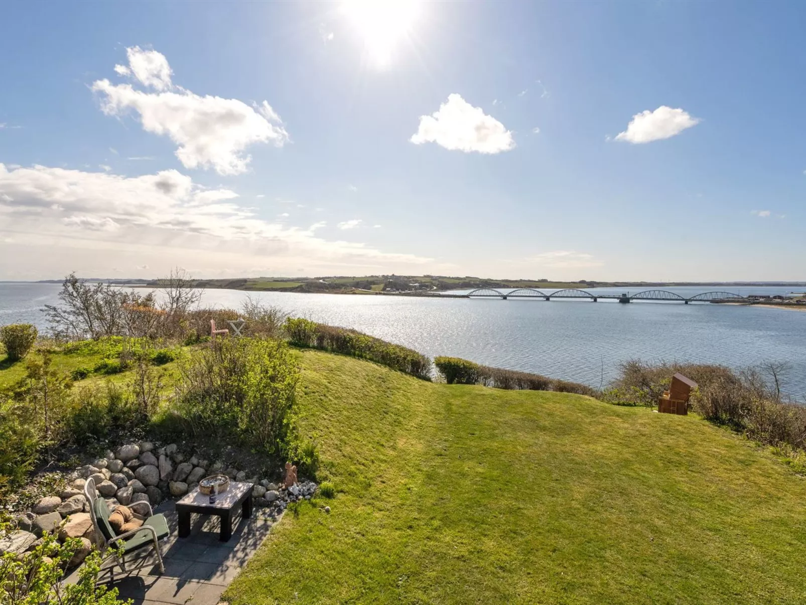 "Nielsen" - 30m to the fjord-Buiten