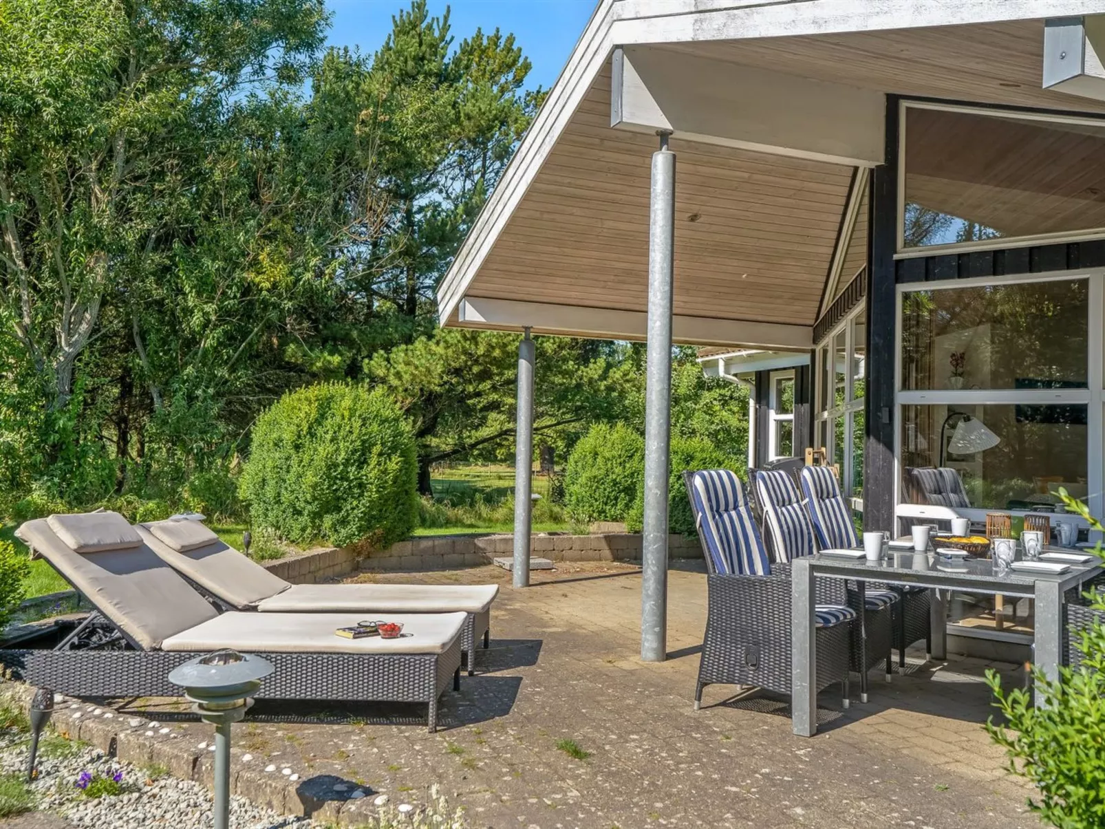 "Bina" - 1.9km from the sea-Buiten