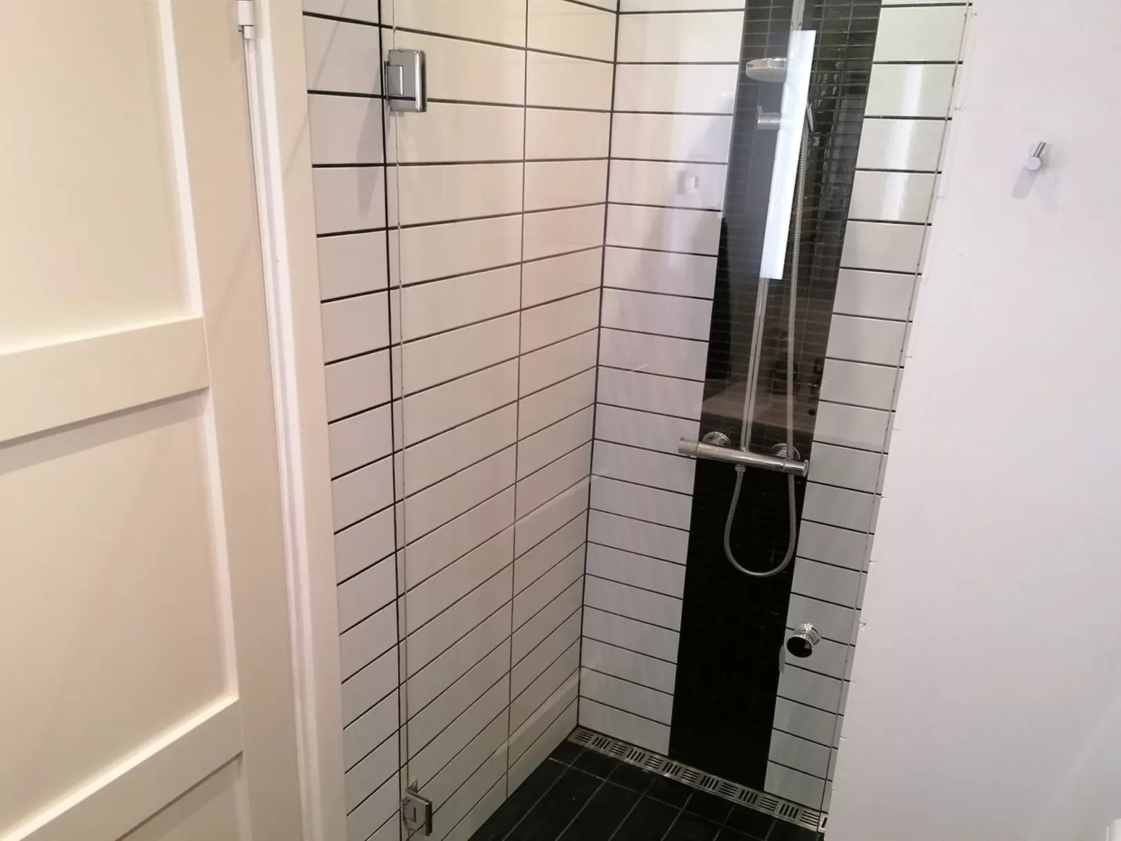 "Nyalle" - 1.3km from the sea-Binnen