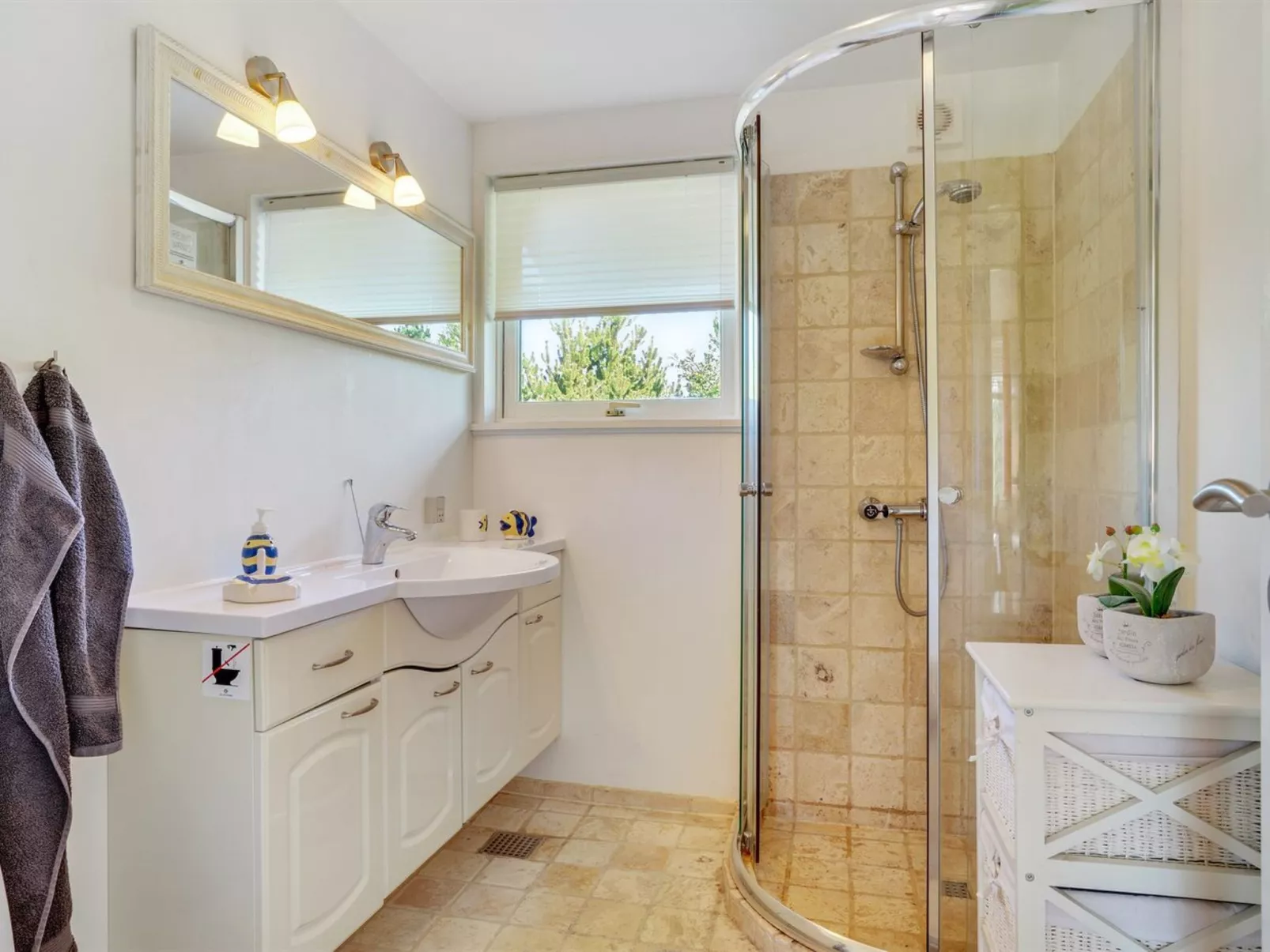 "Dorith" - 100m from the sea-Binnen