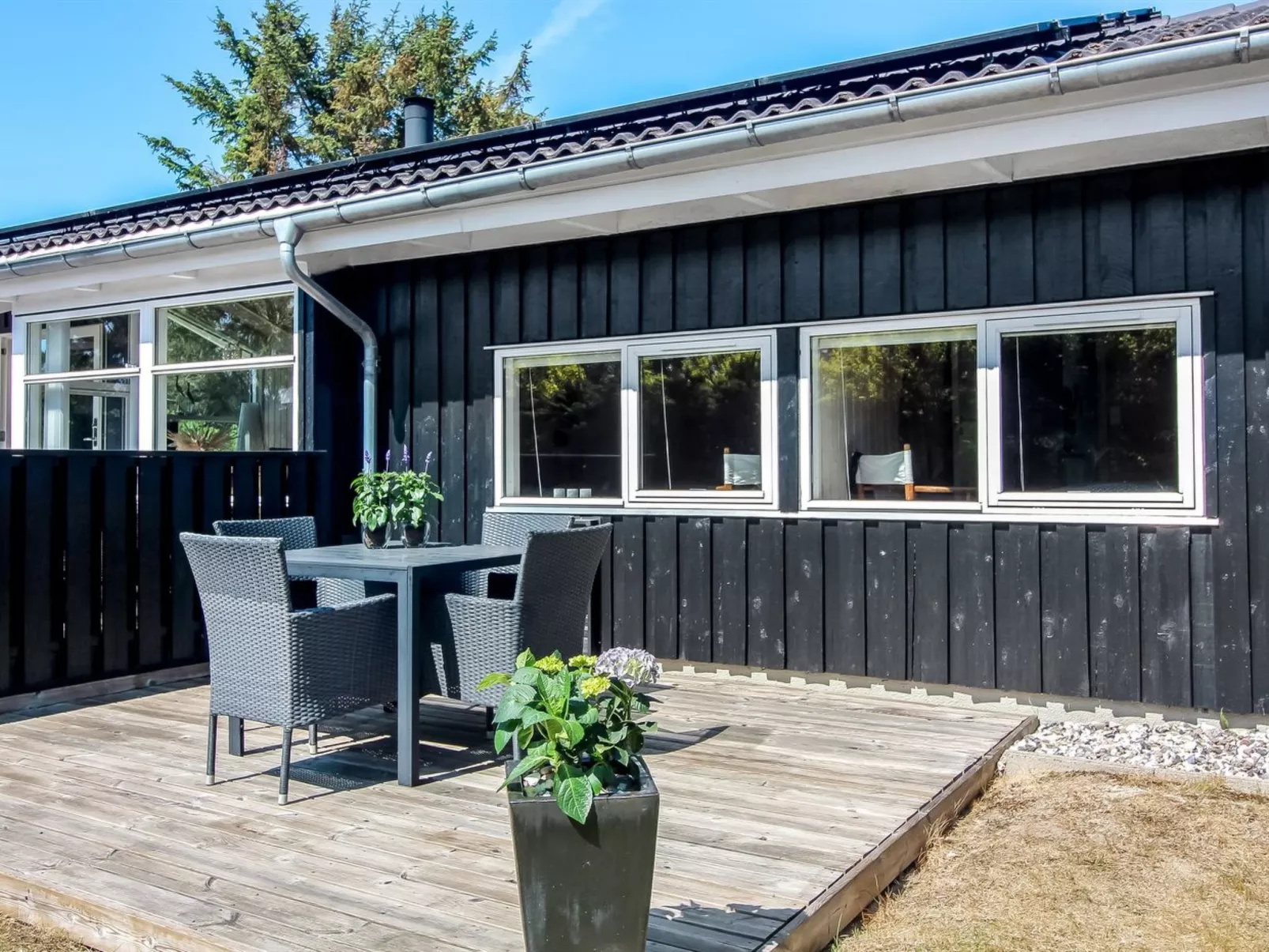 "Elvan" - 450m from the sea-Buiten