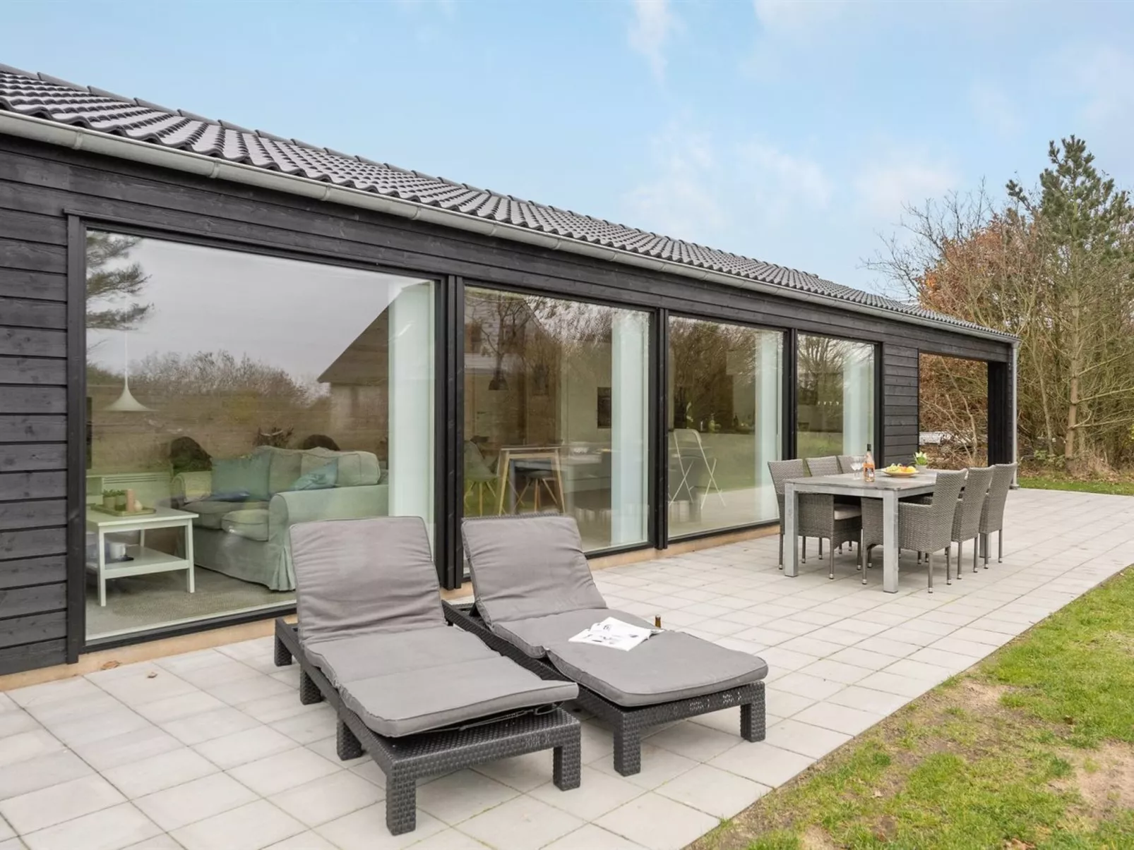 "Tindra" - 30m to the fjord-Buiten