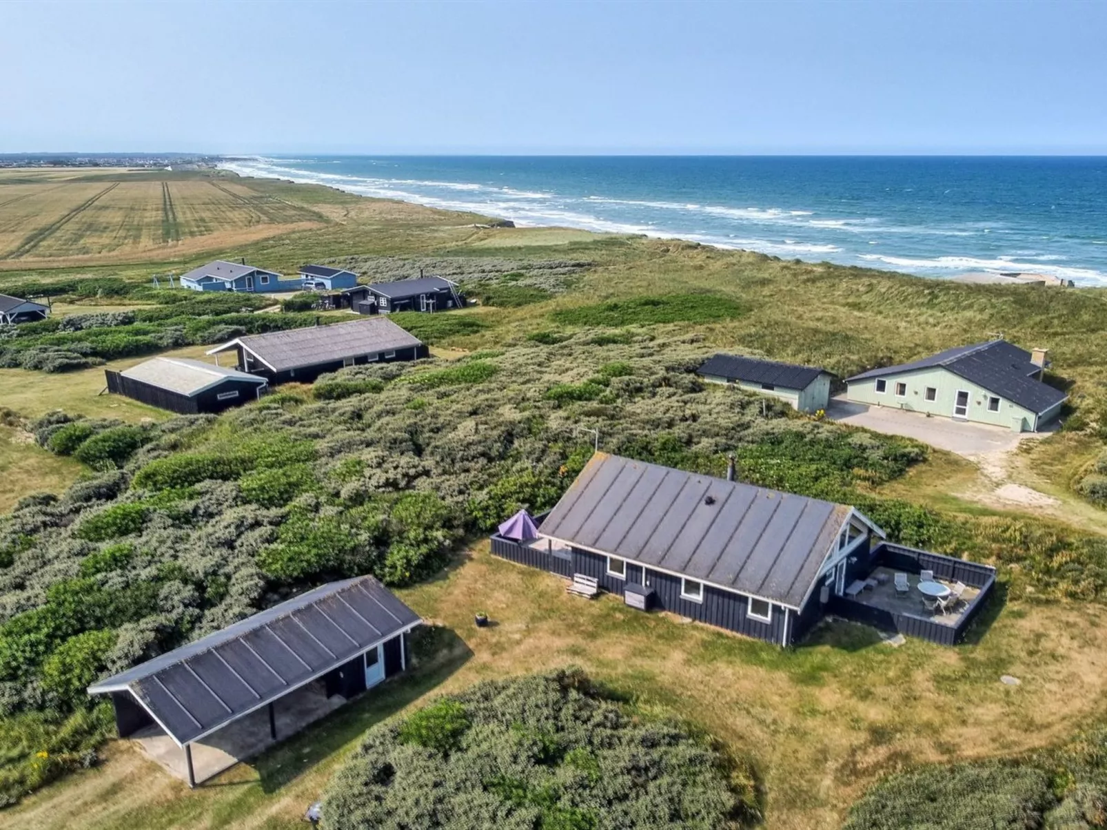 "Harry" - 100m from the sea-Buiten