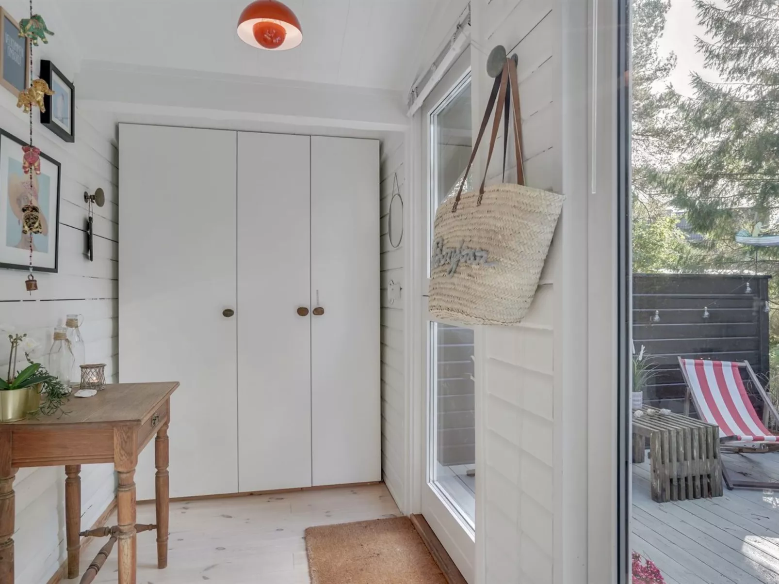 "Susannah" -  from the sea-Binnen