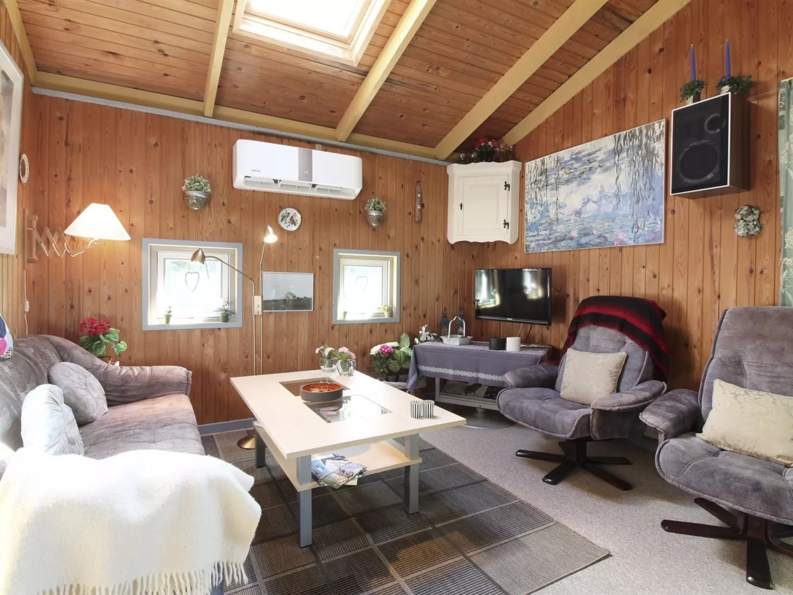 "Sonya" - 1km from the sea-Binnen