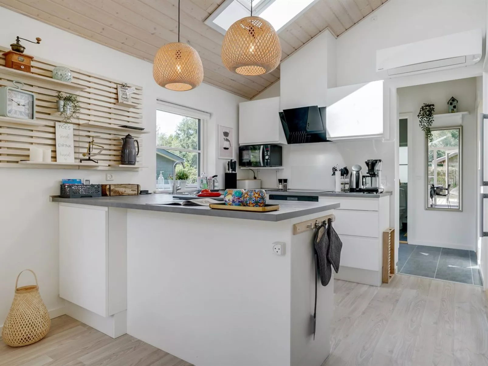 "Jelke" - 50m from the sea-Binnen