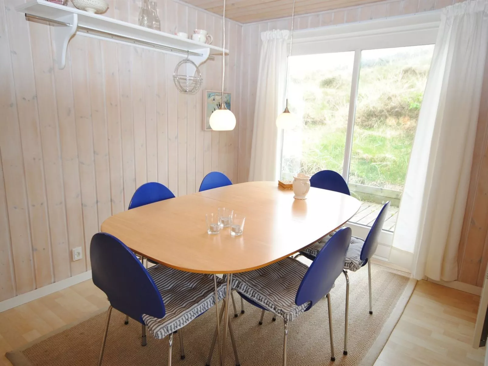 "Elmeri" -  from the sea-Binnen