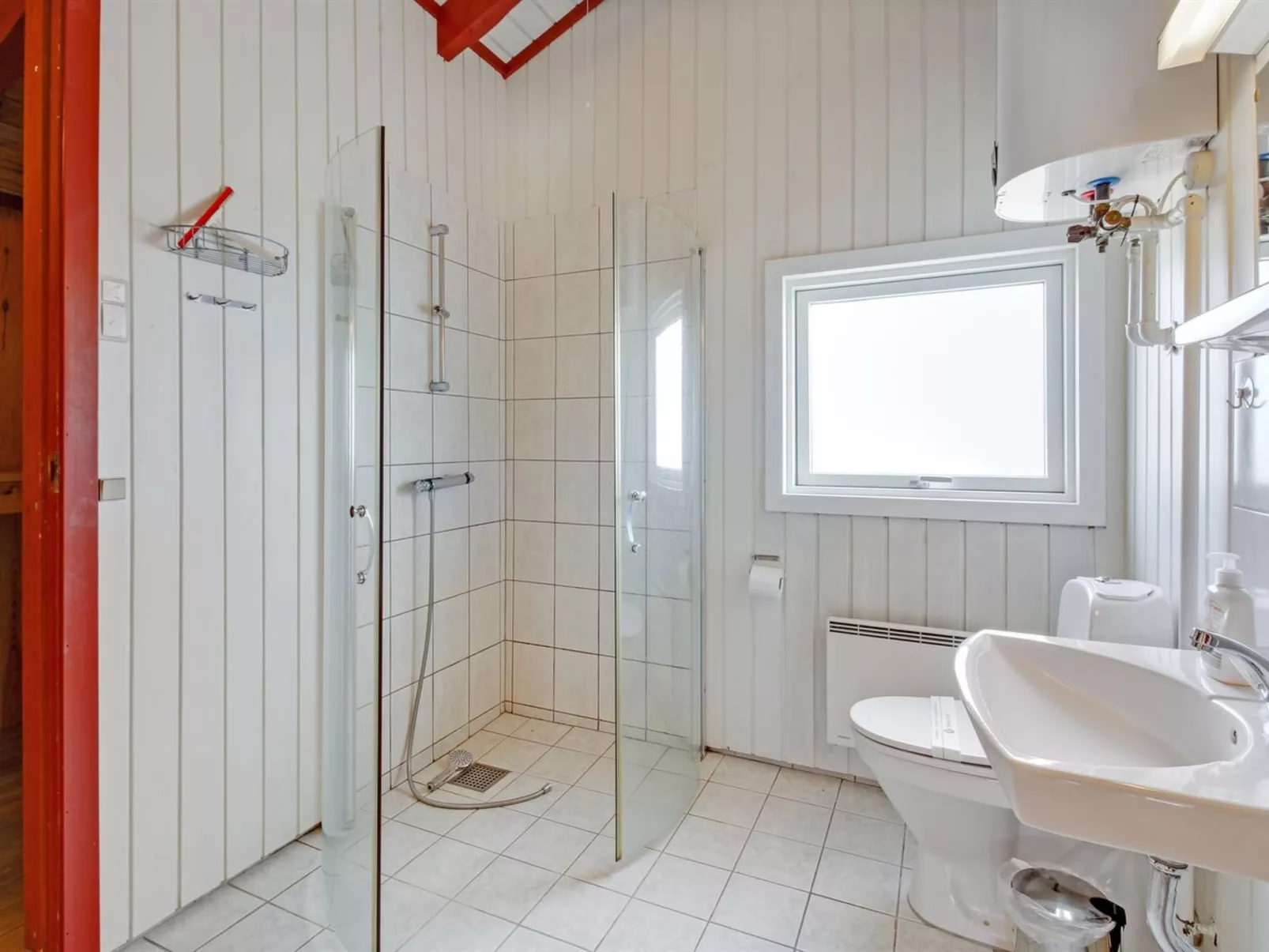 "Lowe" -  from the sea-Binnen