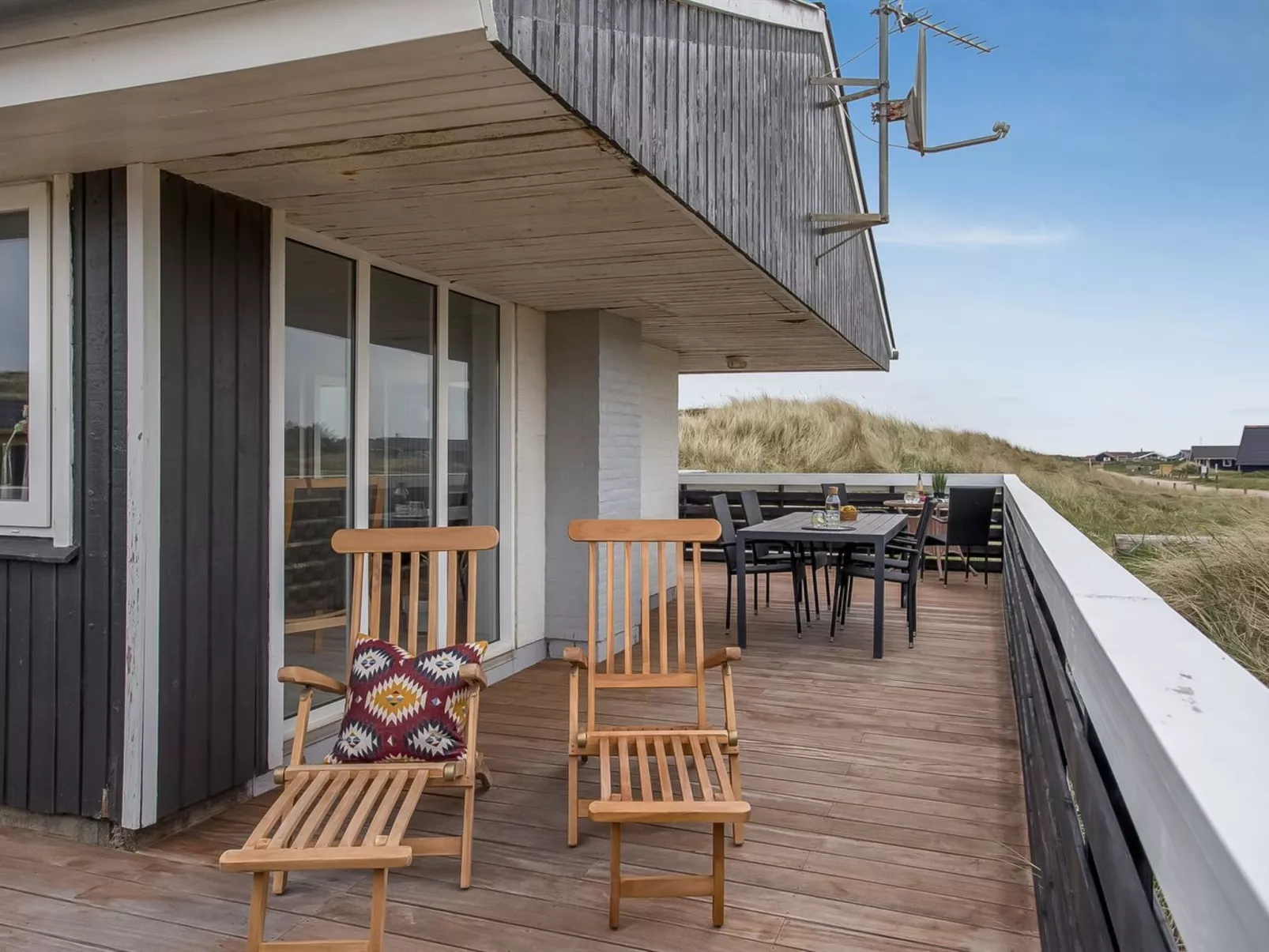 "Ozeana" -  from the sea-Buiten