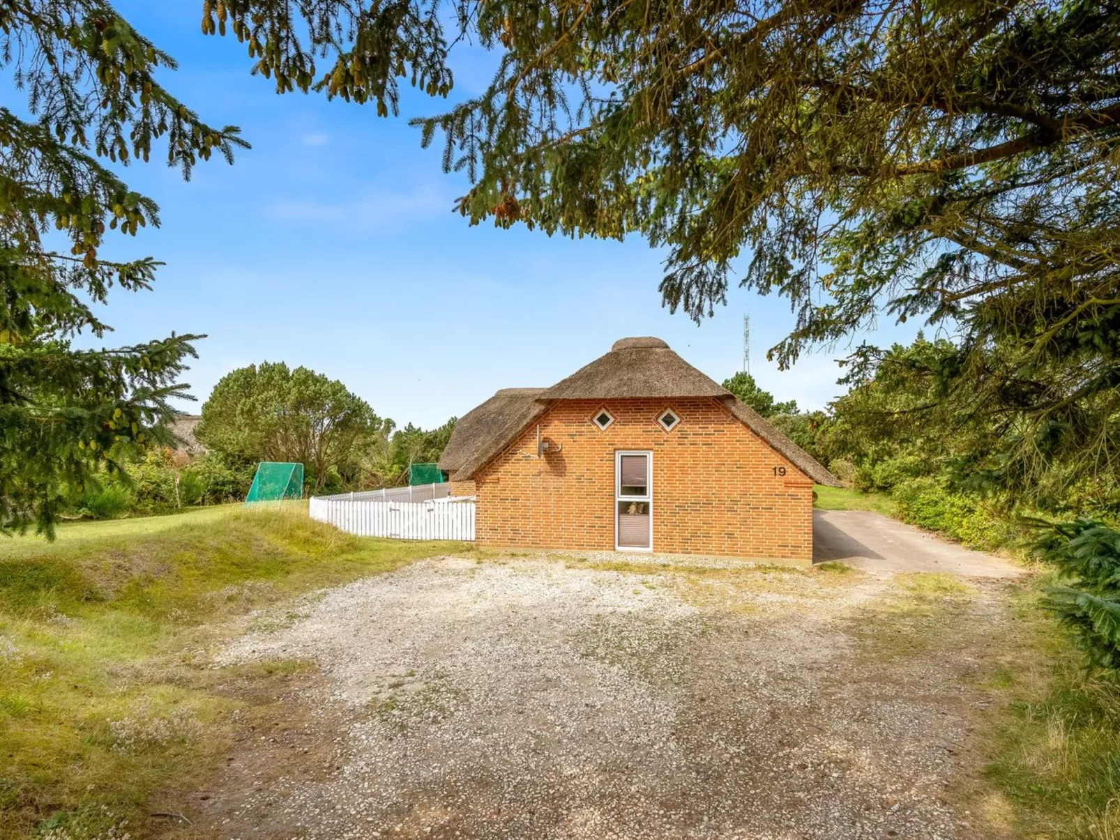 "Severine" -  from the sea-Buiten