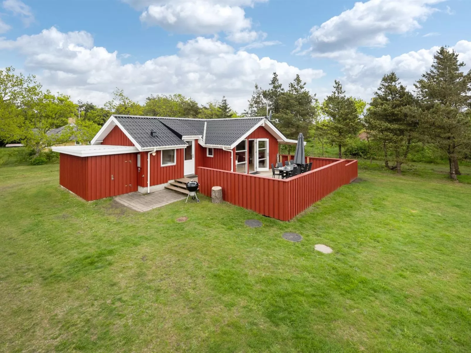 "Halla" - 200m to the fjord-Buiten