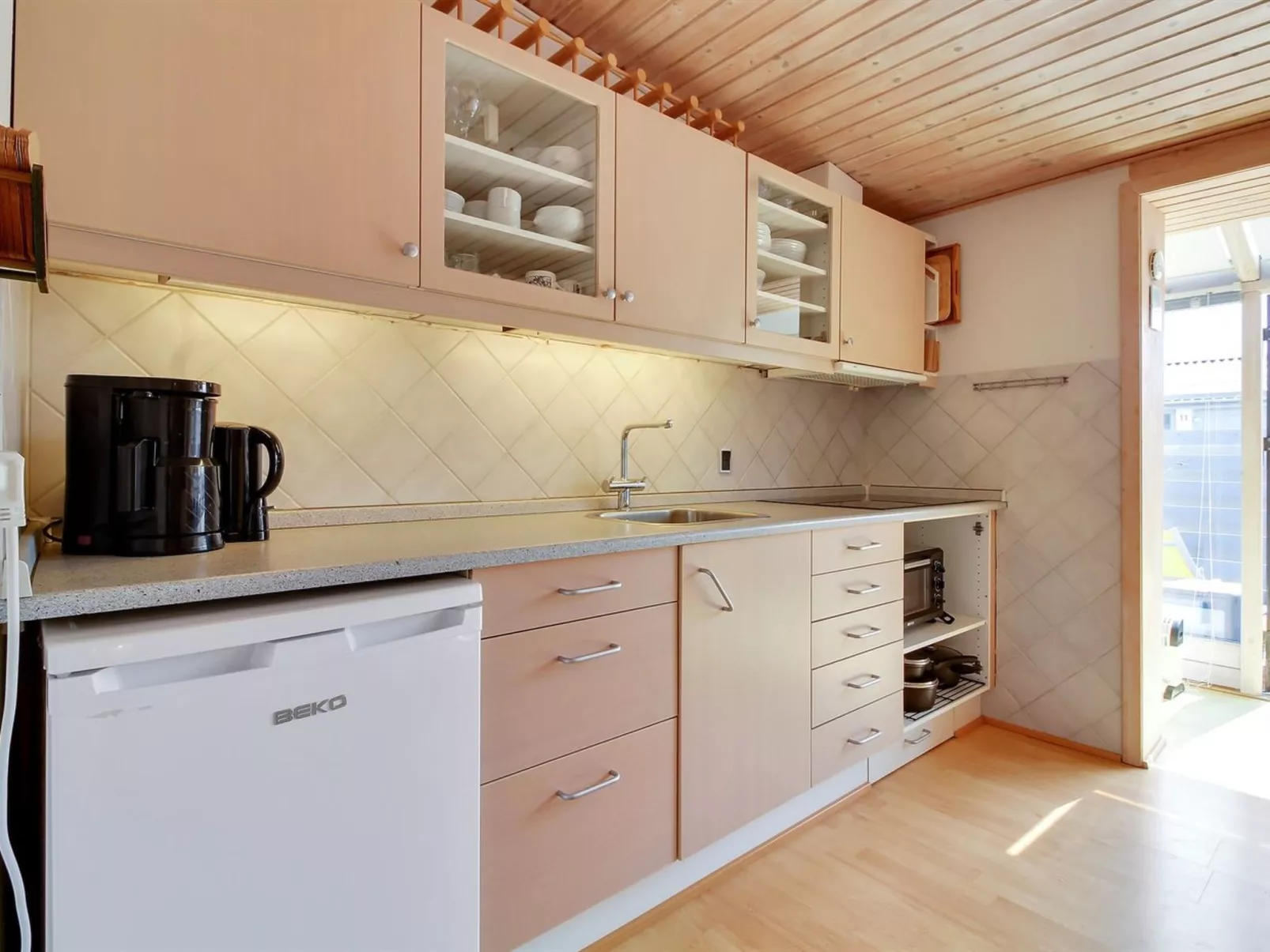 "Genadij" - 1km from the sea-Binnen