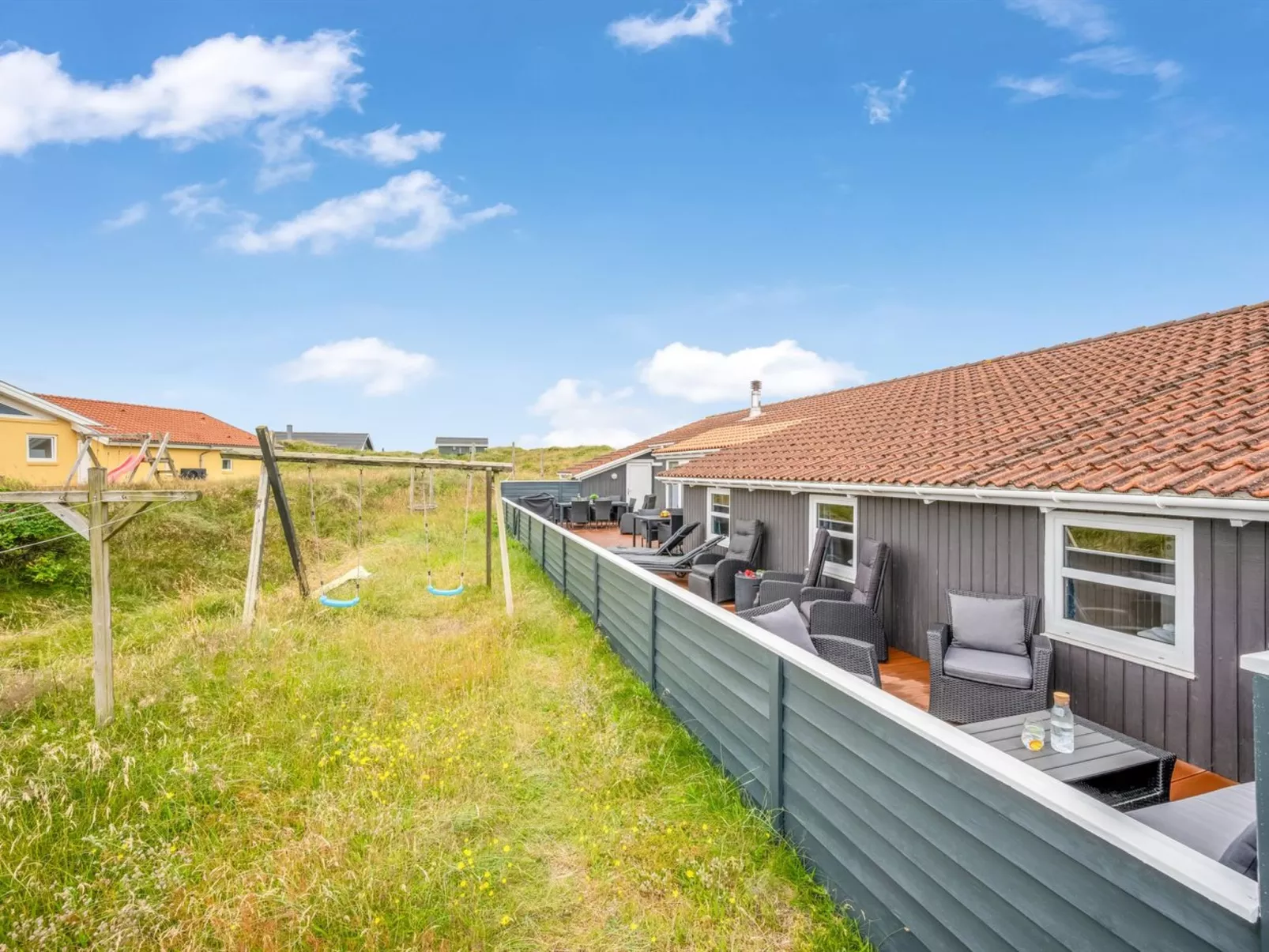 "Petkana" - 700m from the sea-Buiten