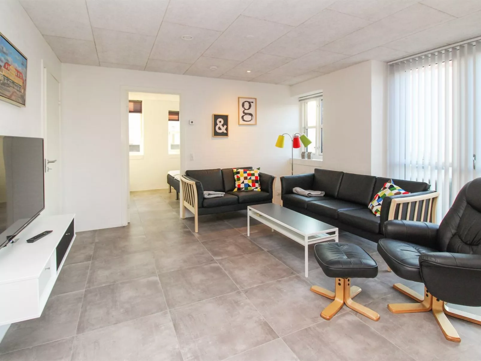 "Halldis" - 600m from the sea-Binnen