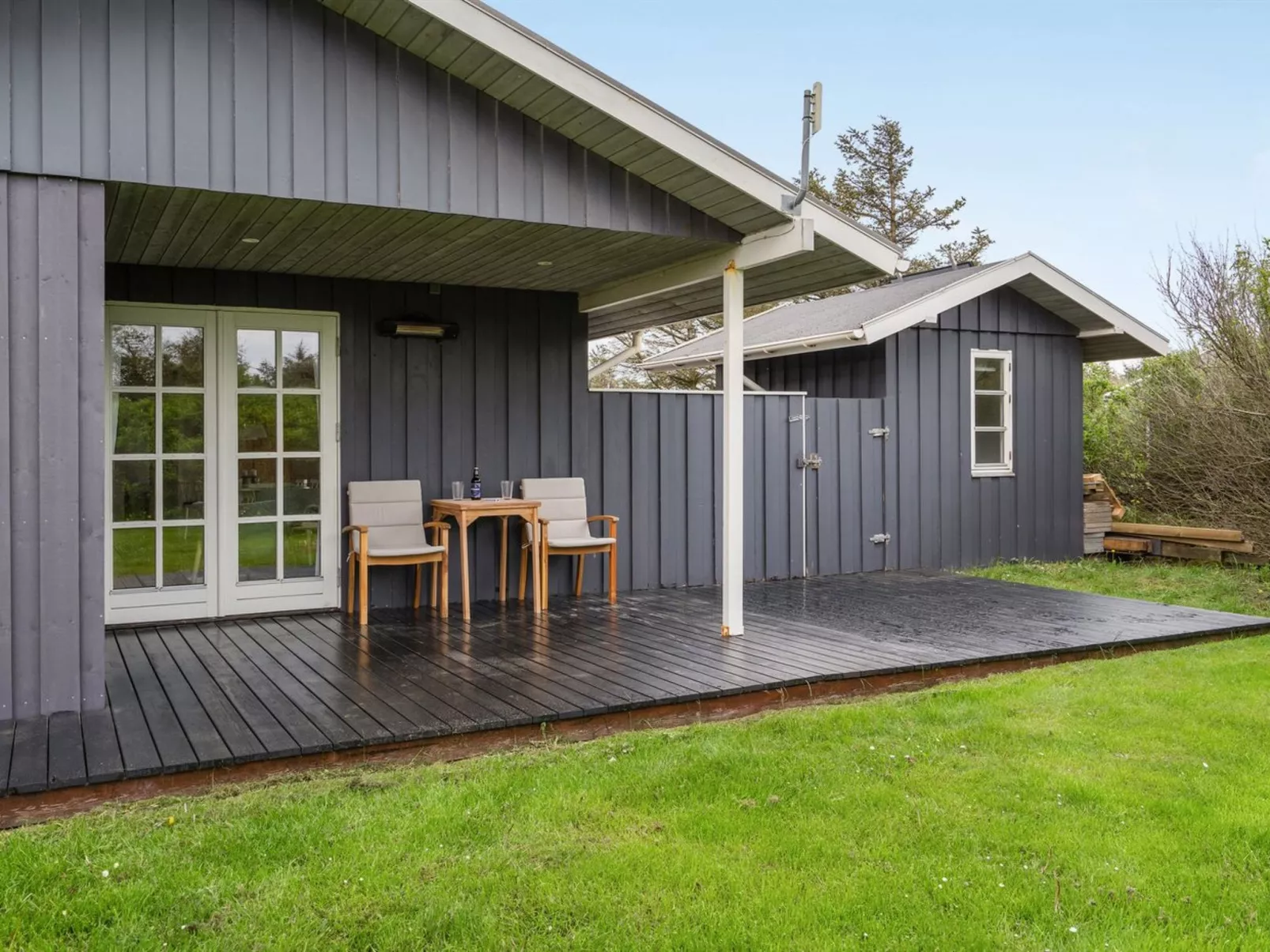 "Sölvy" - 300m from the sea-Buiten