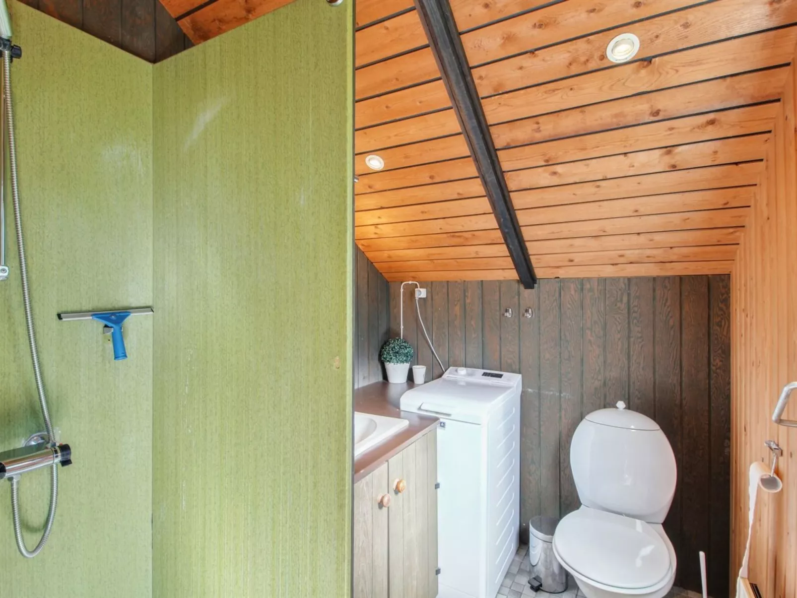 "Melba" - 8km from the sea-Binnen