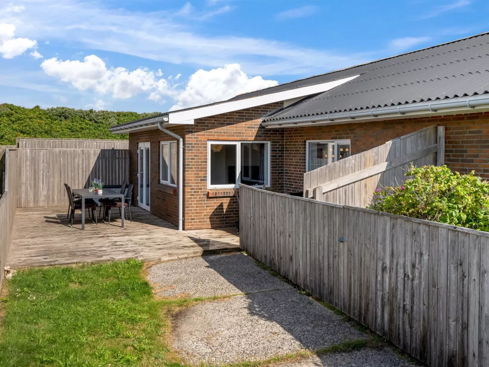 "Heming" - 100m from the sea-Buiten