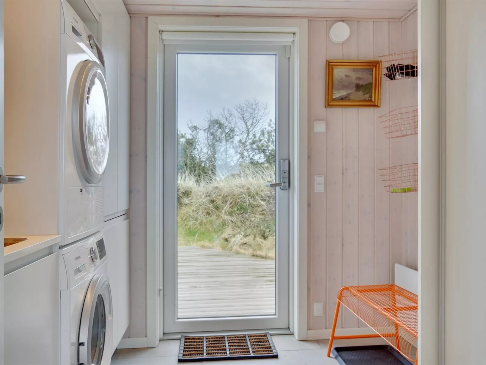 "Marthine" - 200m from the sea-Binnen