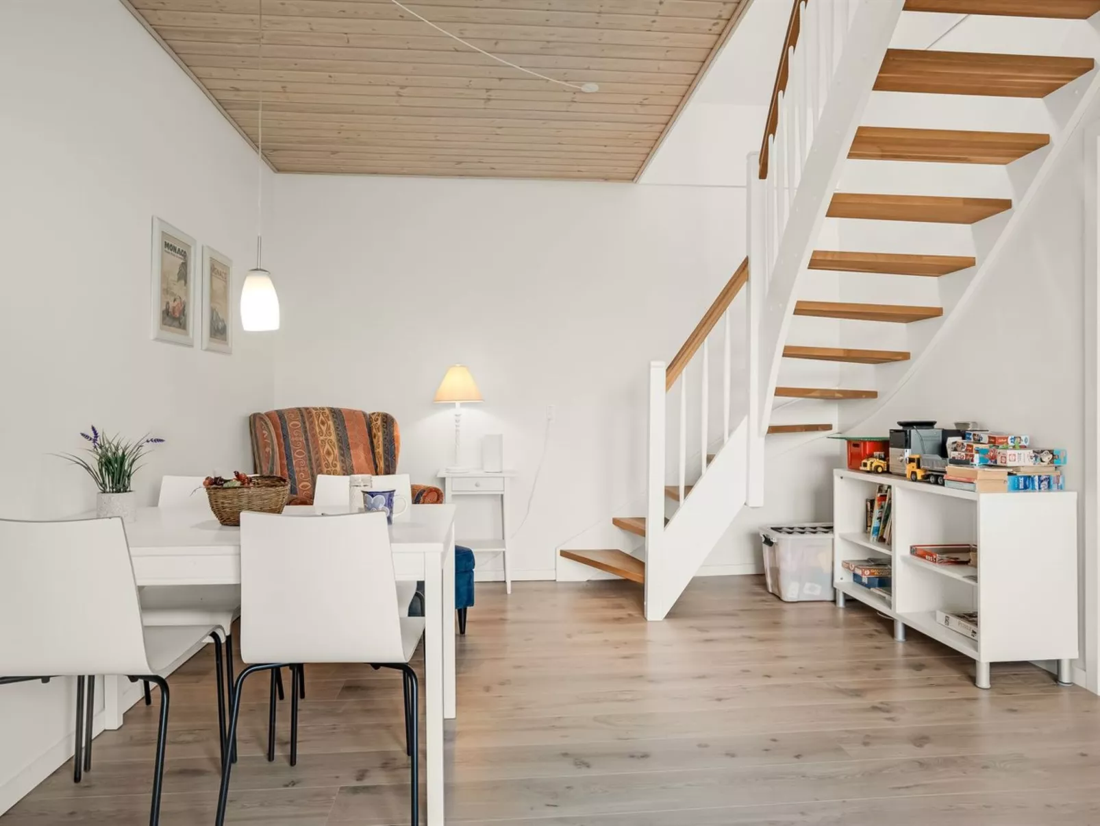 "Elmo" - 300m from the sea-Binnen