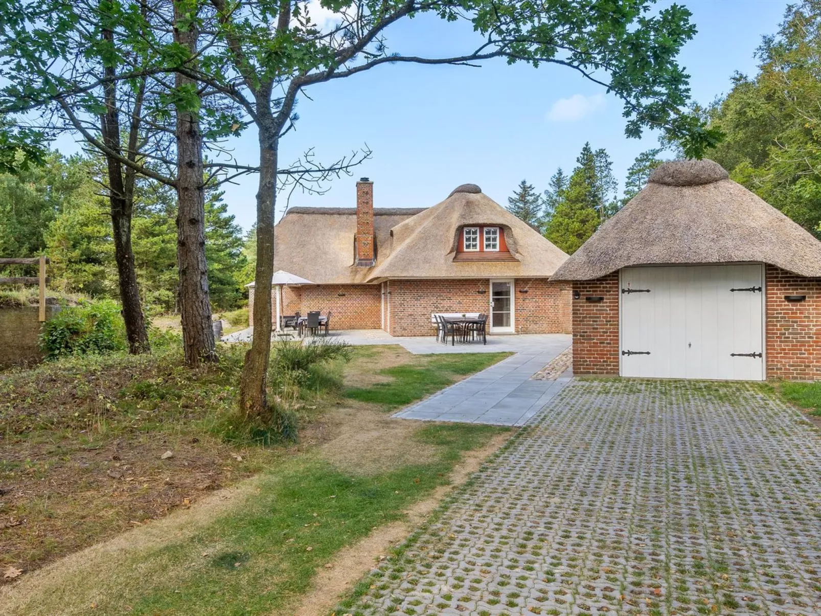 "Romy" - 3.5km from the sea