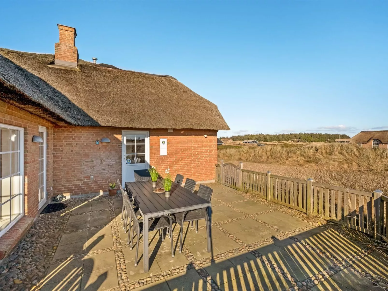 "Hærulf" - 300m from the sea-Buiten