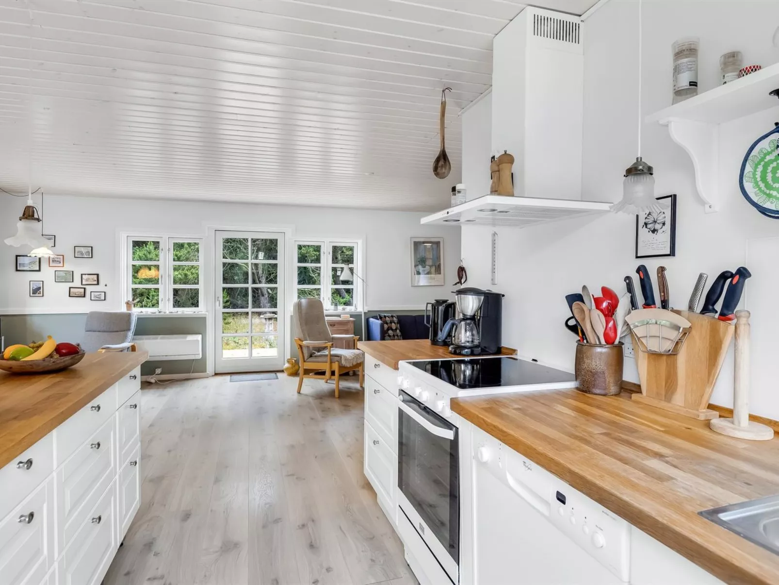 "Ruven" - 500m from the sea-Binnen