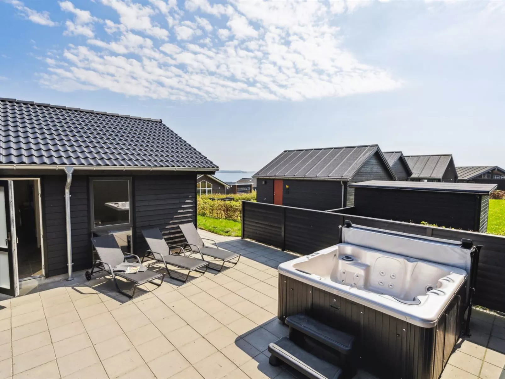 "Helina" - 180m from the sea-Buiten