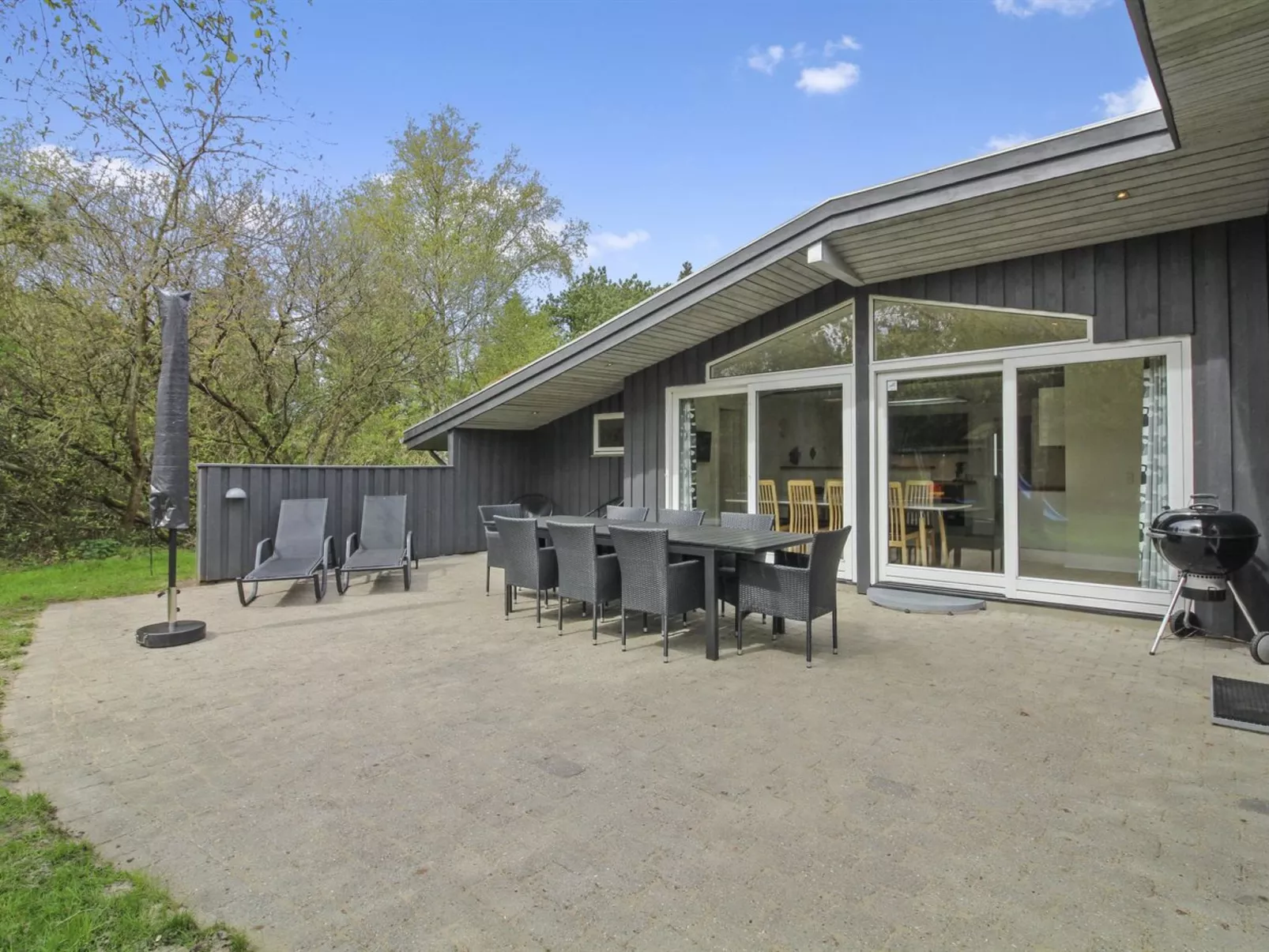 "Vieno" - 2.6km from the sea-Buiten