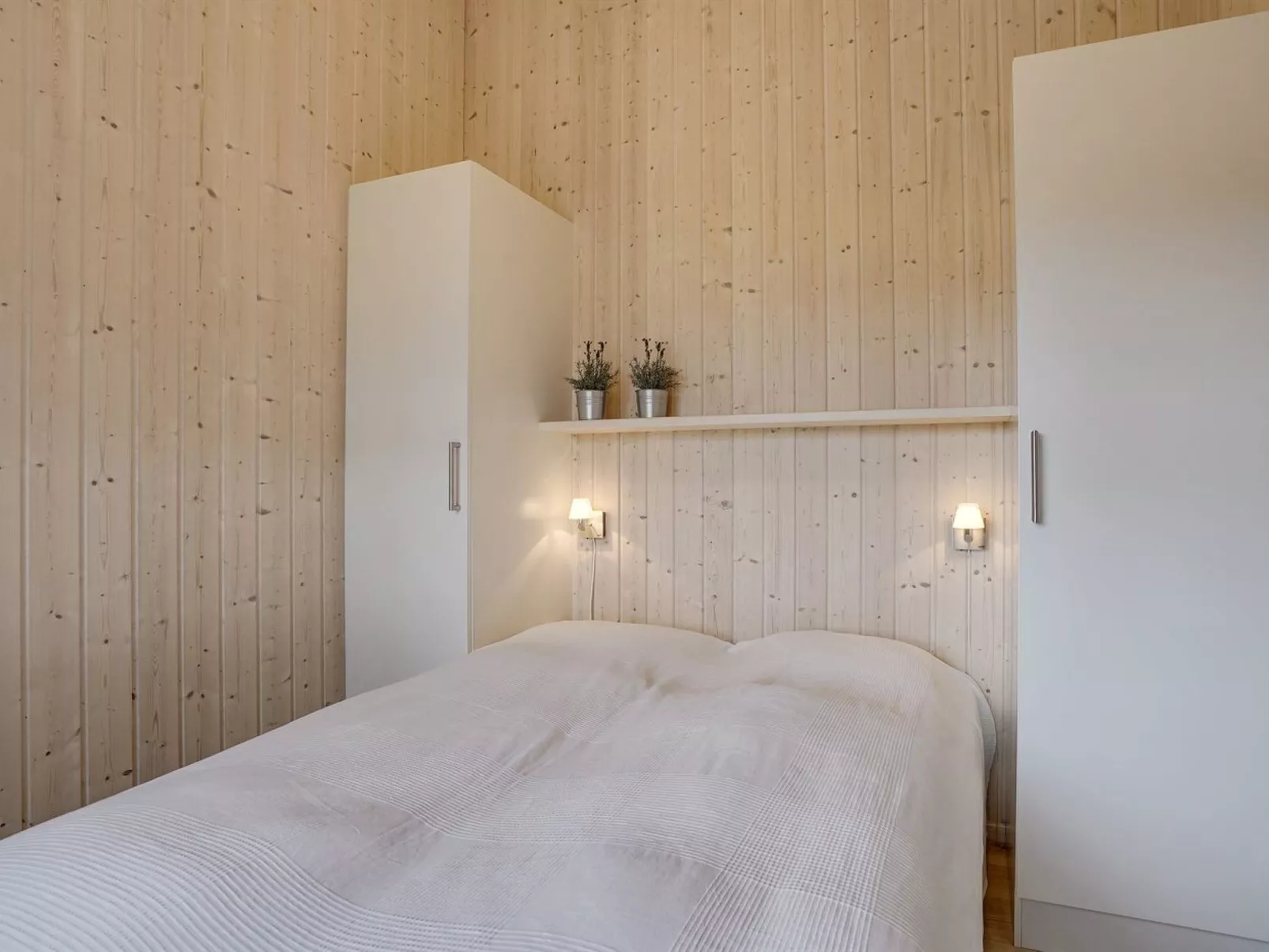 "Joella" - 200m from the sea-Binnen