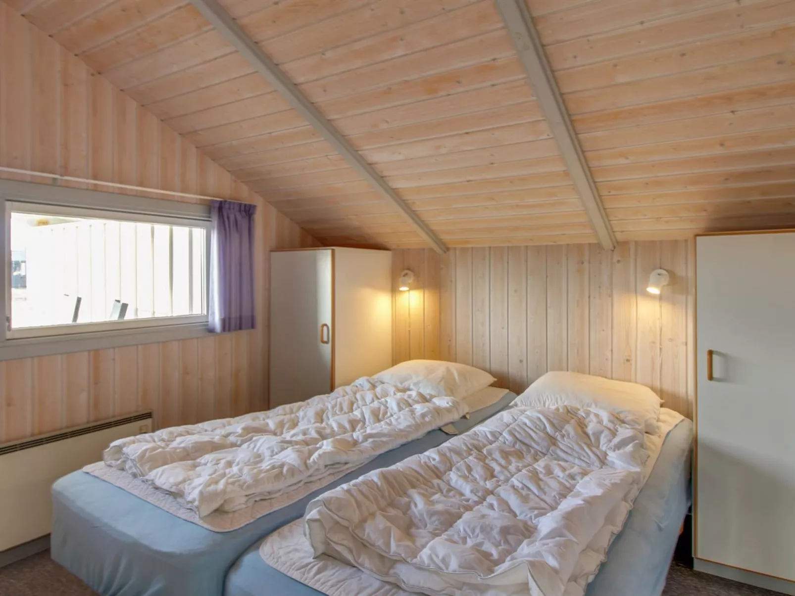 "Stian" - 200m from the sea-Binnen