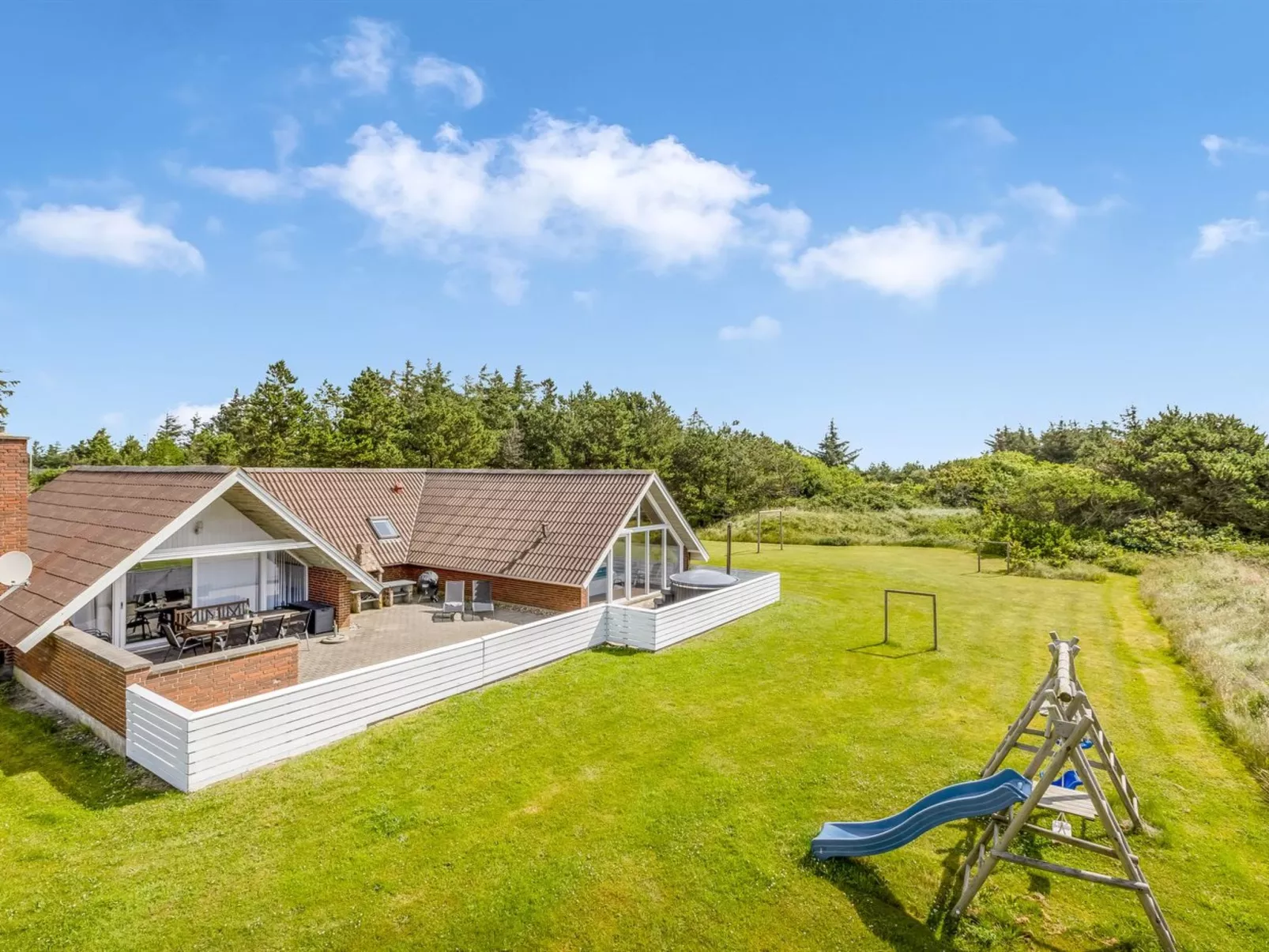 "Tuomi" - 900m from the sea-Buiten