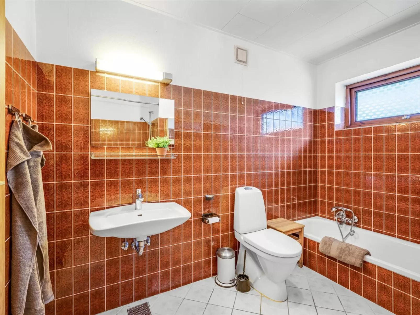 "Jalmari" - 3.5km from the sea-Binnen