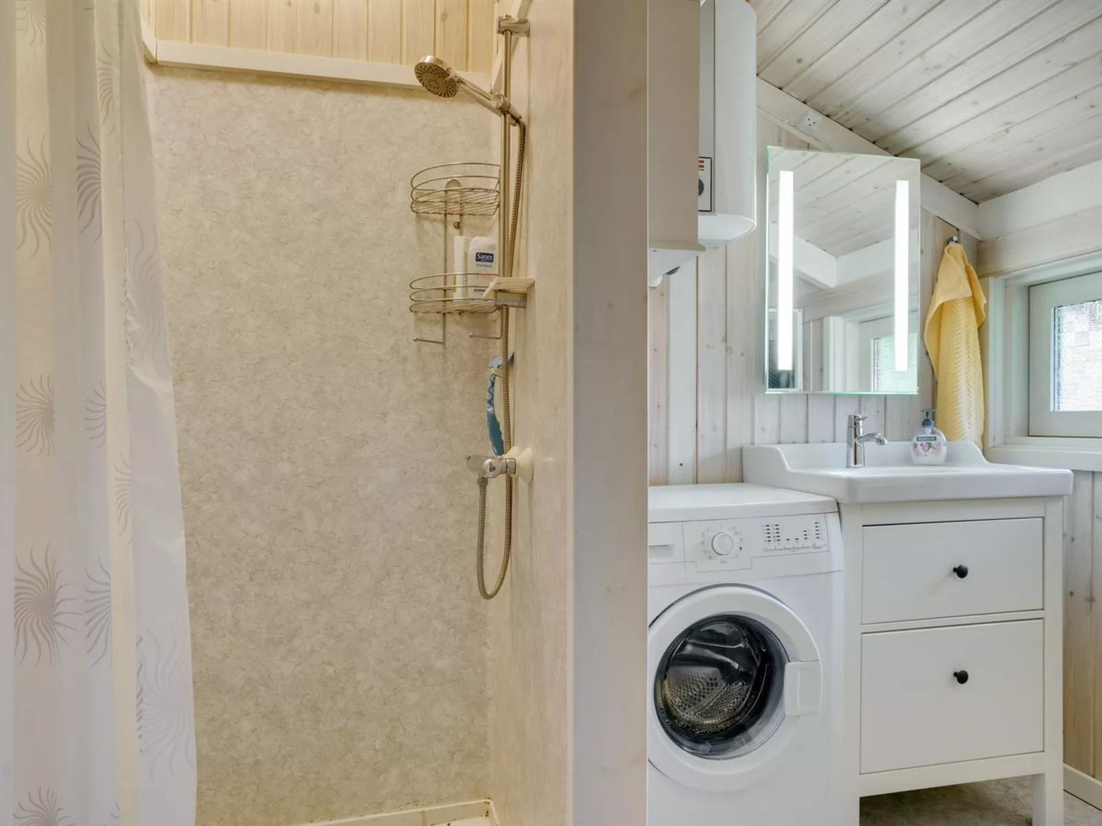 "Peter" - 400m from the sea-Binnen