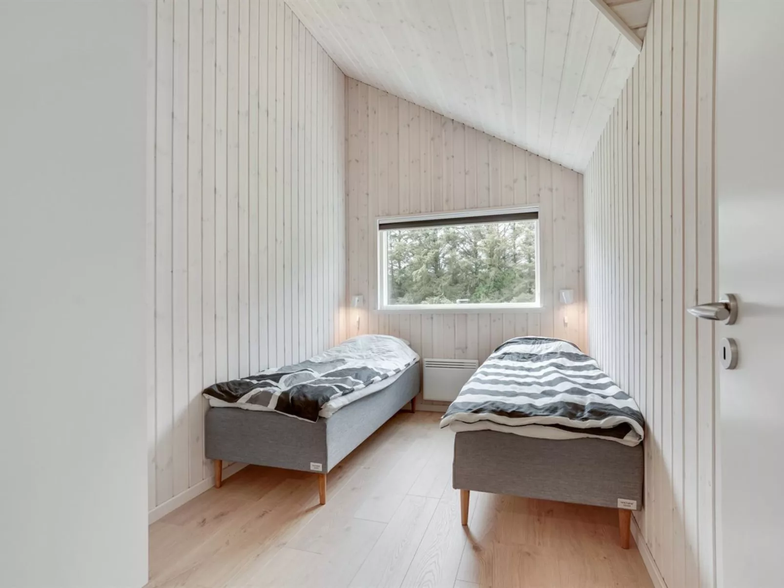 "Arlina" - 1.5km from the sea-Binnen