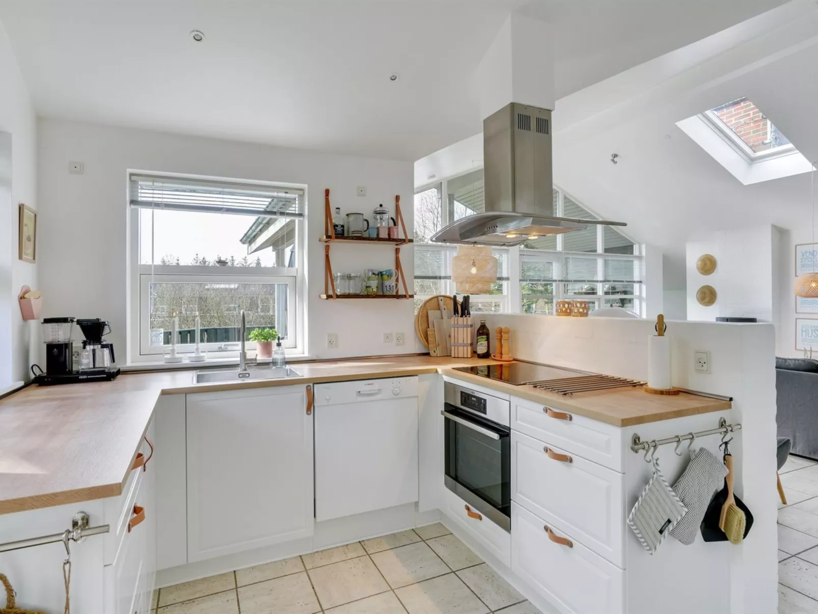 "Asgard" - 500m from the sea-Binnen