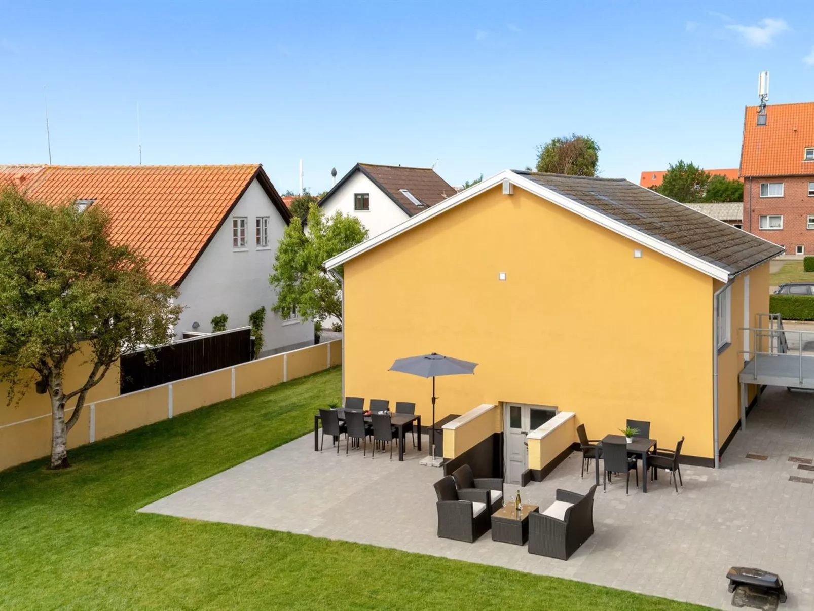 "Teodosij" - 1.1km from the sea-Buiten